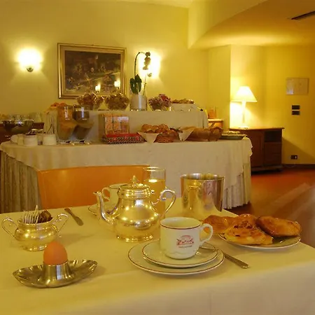 Napoleon Hotel 4*